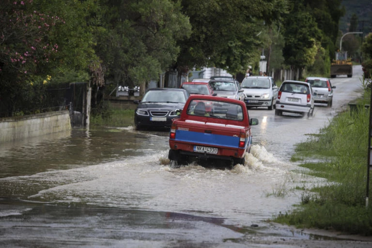 Καιρός: Ακραία φαινόμενα και τη Δευτέρα – Δείτε που θα χτυπήσει η κακοκαιρία